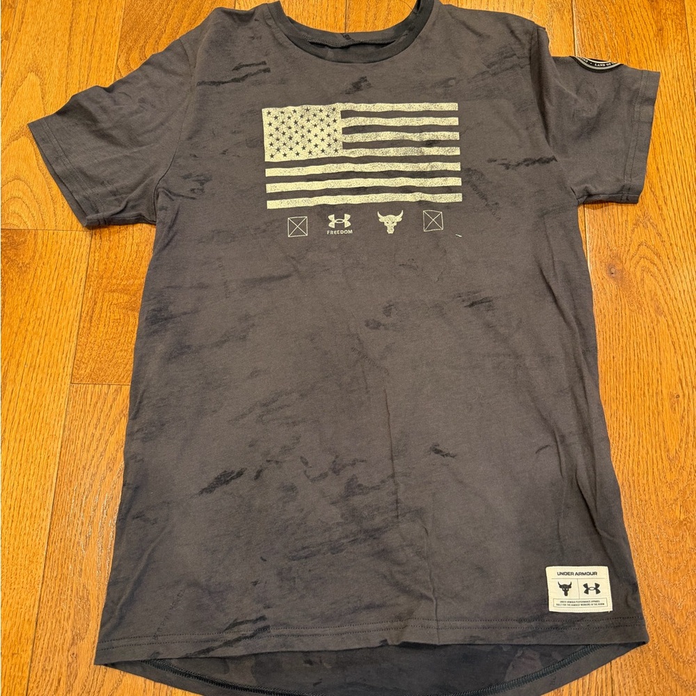 Under Armour Kids Dark Gray Flag Graphic Tee